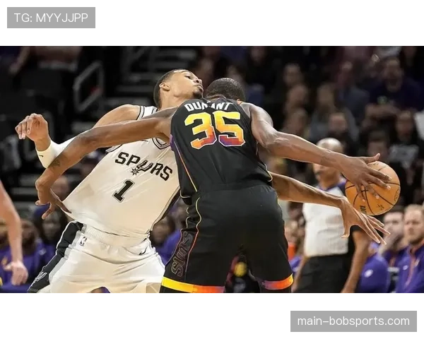 马刺11连胜遭尼克斯终结，文班亚马空砍25分13篮板